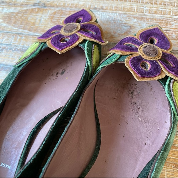 MIU MIU Suede Floral Low Heel Pumps Flower Appliqué Pointy Toe Sz 36.5 - Picture 6 of 11